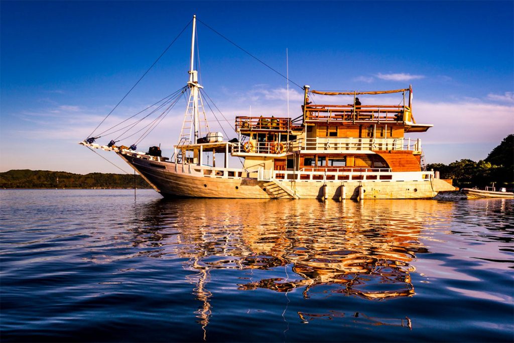 discovering south lombok by boat