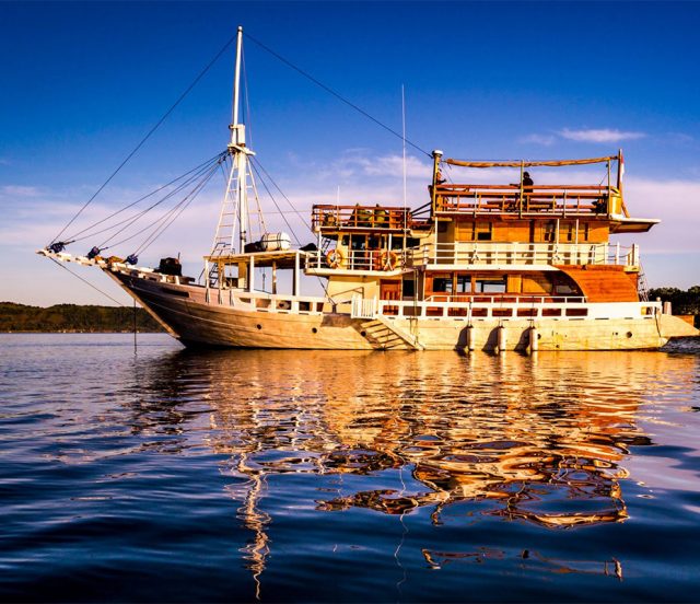 discovering south lombok by boat