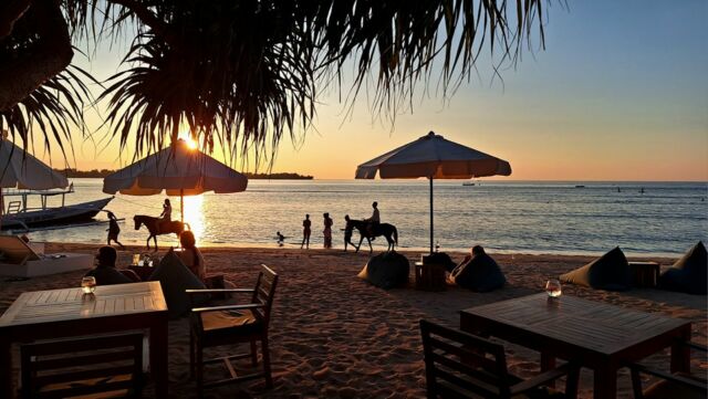 Gili Air Sunset Ambiance 😎#honeymoonlombok #villasaiagiliair #giliair #lomboktrip #privatevillabali #summerholidays #balitrip